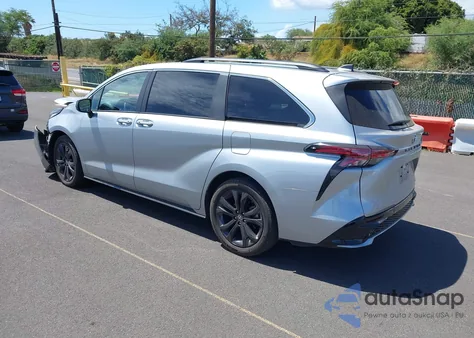 2022 Toyota Sienna Xse z USA, uszkodzony, nr VIN 5TDXRKEC6NS097695